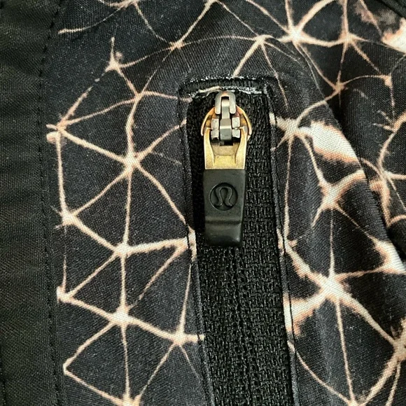 Lululemon Women's Tracker Short 4-Way Stretch Shorts Star Crushed Black, 10 - Picture 5 of 5